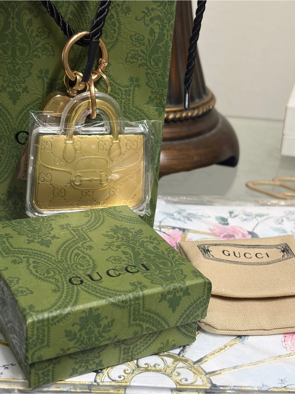 Gucci - Picture 4 of 4